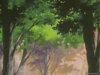 Pisikene anime divinity koos täiuslik sinine silmad humped sisse a metsas