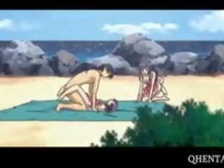 Hentai chavala paseos manhood en grupo de 3 en la playa