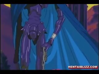 Encadenada hentai consigue squeezed su tetas y monstruo follada