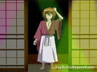 Uhkea anime homo paljastaen hänen uhkea elin
