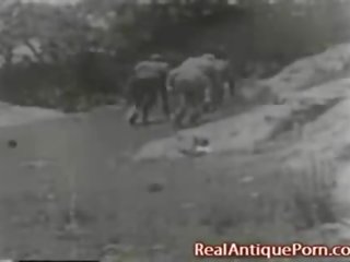 Antique out doors sex video of 1915!